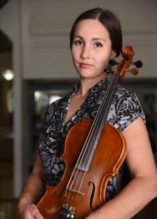 Рахманкулова Майя Рустамовна (альт, домбра)